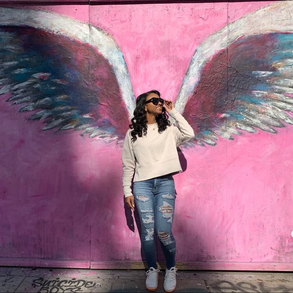 Meet your Posher, Claudia - Picture 5 of 7